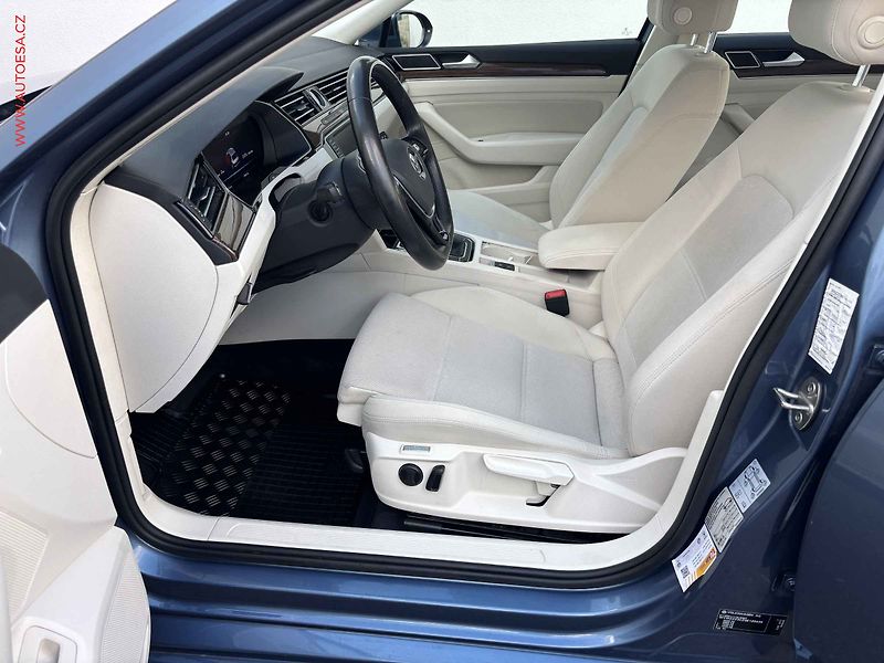 Volkswagen Passat (2015) 1.8TSi, ČR, LED, navi, kamera - fotka 9 z 18