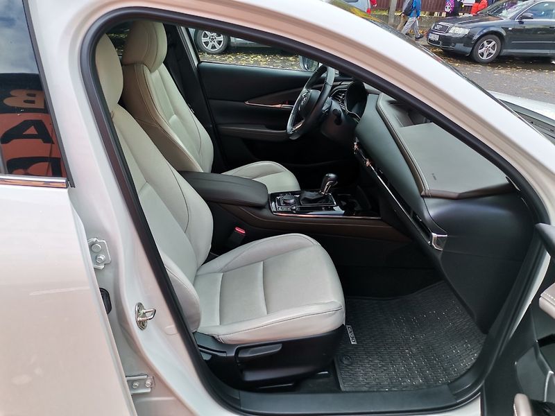Mazda CX-30 (2021) 2.0i 137kw AUT 4x4 Kamery ČR - fotka 16 z 26