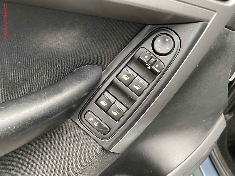 Citroën C4 Picasso (2009) 1.6i, autoAC, temp - fotka 13 z 18