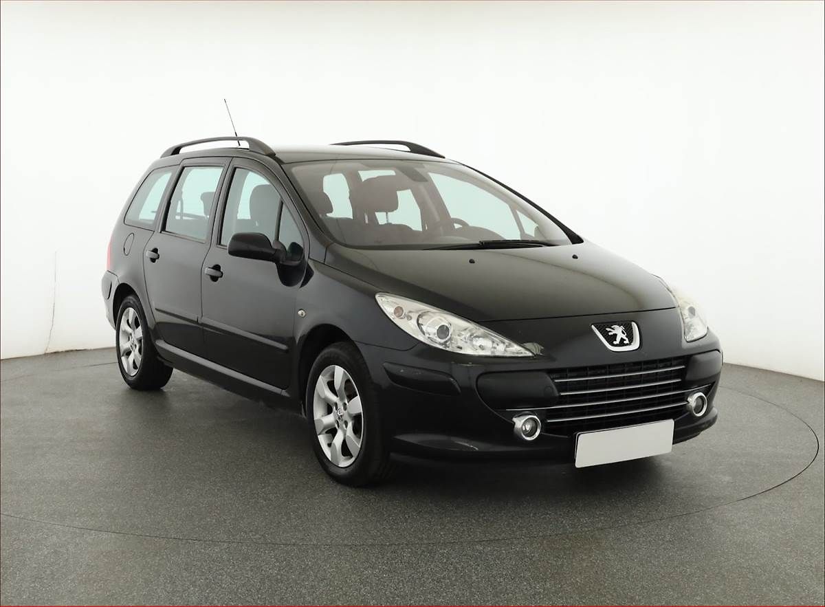 Peugeot 307 1.6 16V, nová STK, zamluveno
