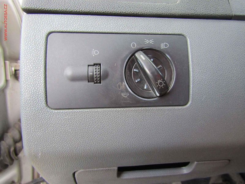 Škoda Fabia (2004) 1.2i, servis.kniha - fotka 13 z 15