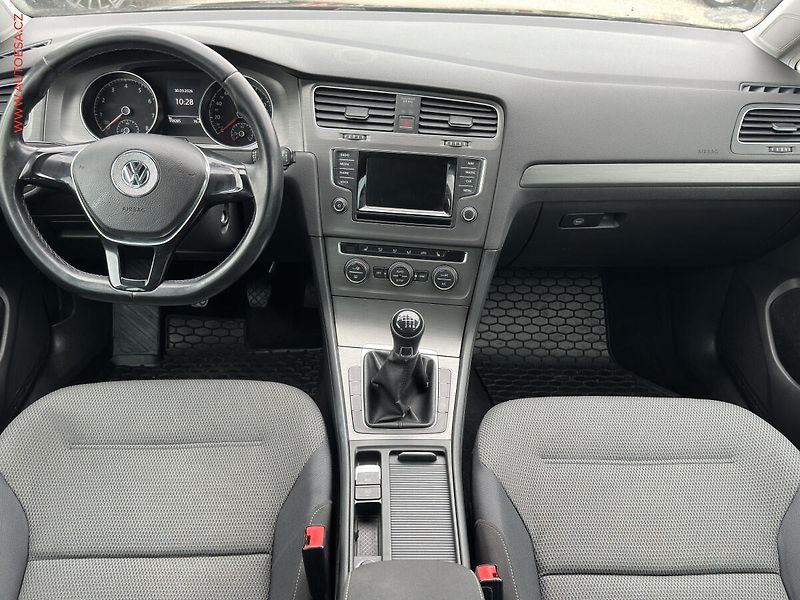 Volkswagen Golf (2013) 1.2TSI, Klima - fotka 8 z 18