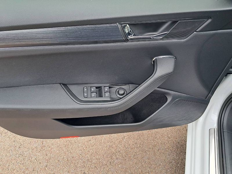 Škoda Superb (2023) III FC Style plus , Style EXTR - fotka 18 z 32