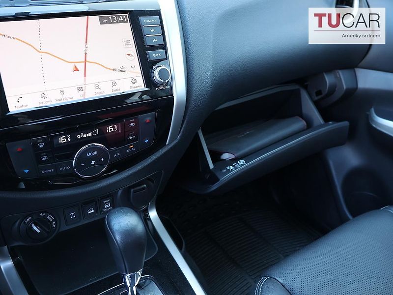 Nissan Navara (2019) 2.2 DIesel Automat  - fotka 33 z 38