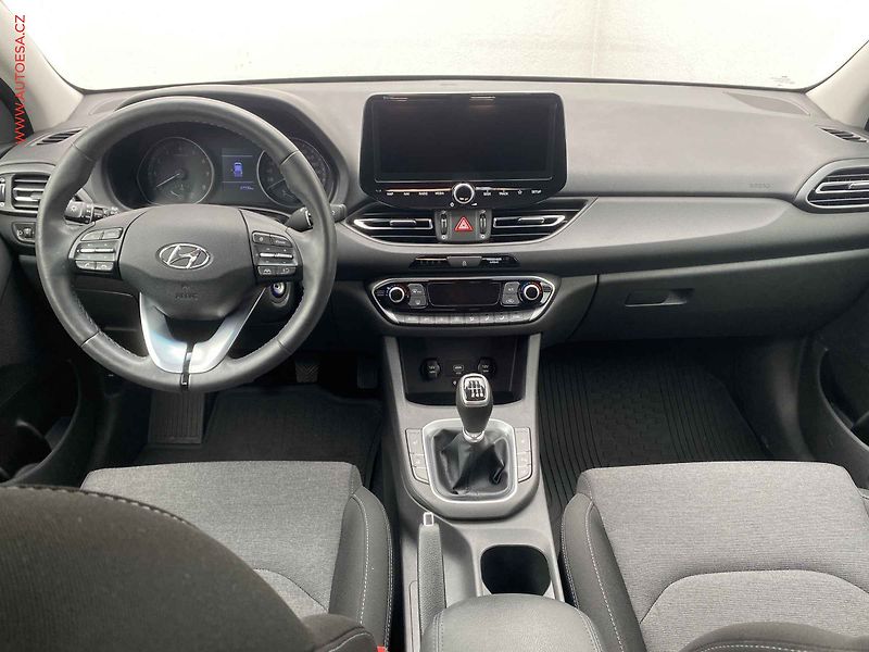Hyundai i30 (2022) 1.0 T-GDI, 1.maj,ČR, servis - fotka 8 z 19