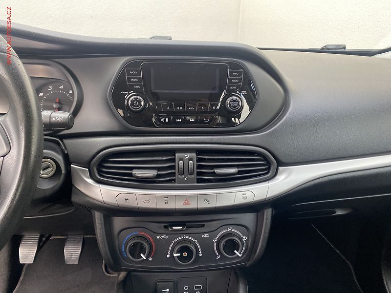 Fiat Tipo (2017) 1.4 i, Klima - fotka 12 z 16