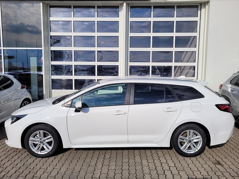 Toyota Corolla (2026) 1.8 hybrid - Comfort Tech - fotka 3 z 13