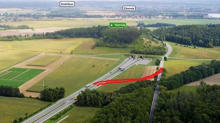 Provizorní objížďka rozestavěného tunelu Homole na D35 mezi Ostrovem a Vysokým Mýtem