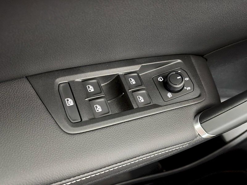 Volkswagen Touran (2025) Comfortline GOAL 2.0 TDI 90kW - fotka 27 z 31