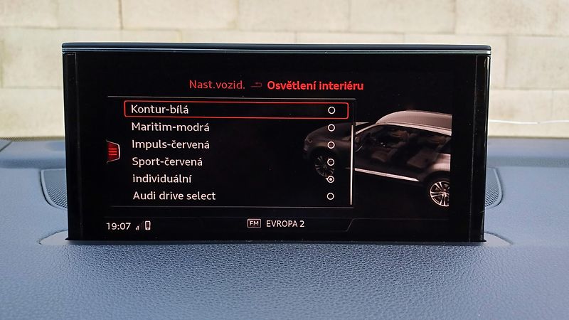 Audi SQ7 S-LINE 4.0 TDI 320kW 7míst. - fotka 39 z 50