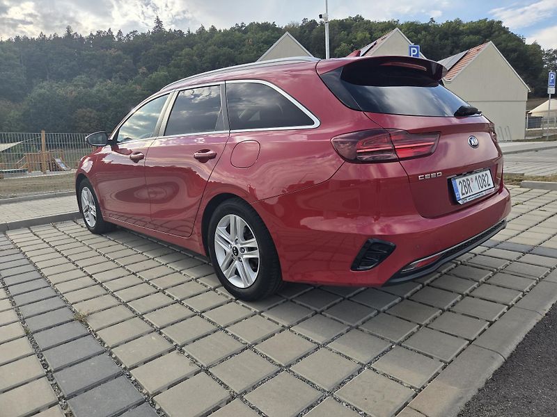 Kia Ceed (2021) ZÁRUKA, SERVISKA KIA  - fotka 5 z 8