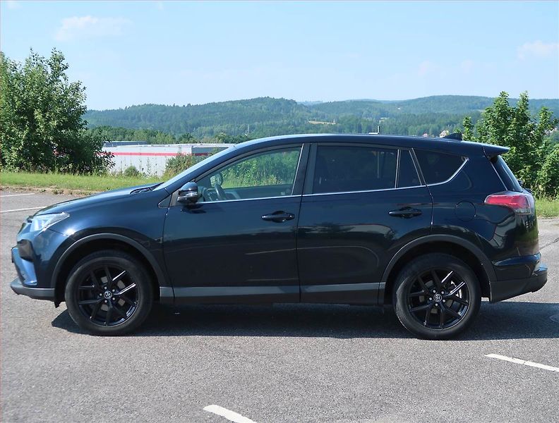 Toyota RAV4 (2018) 2.0 VVT-i - fotka 3 z 13
