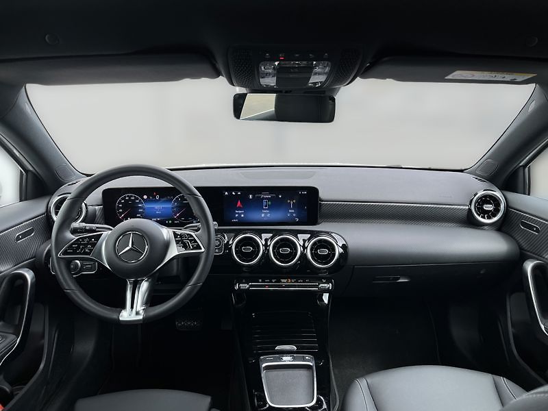 Mercedes-Benz Třídy A A-Třída 180 Progressive Editio - fotka 14 z 20