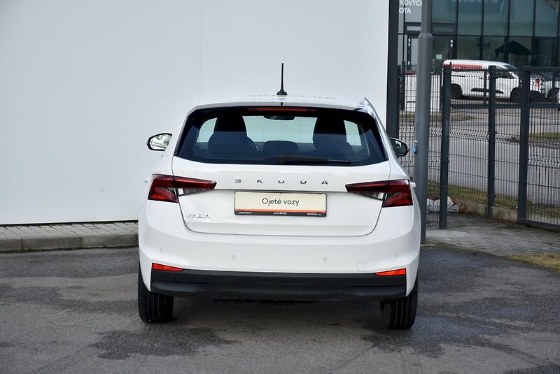 Škoda Fabia (2022) Ambition Plus 1.0 TSI 81kW - fotka 10 z 31