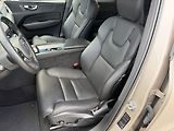 Volvo XC60 PLUS Bright B5 AWD - náhled 11