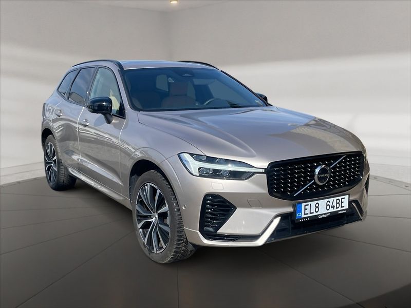 Volvo XC60 2,0 T6 Rech.Ult.Bright AWD AT - fotka 1 z 11