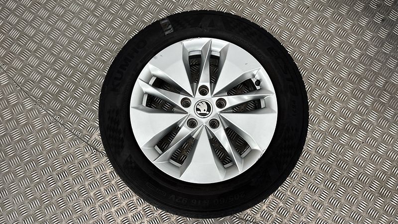 Škoda Octavia 2.0 TDI Ambition Combi - fotka 27 z 27