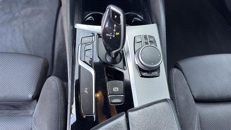 BMW Řada 5 530xd Touring Mpaket ČR DPH - fotka 12 z 17
