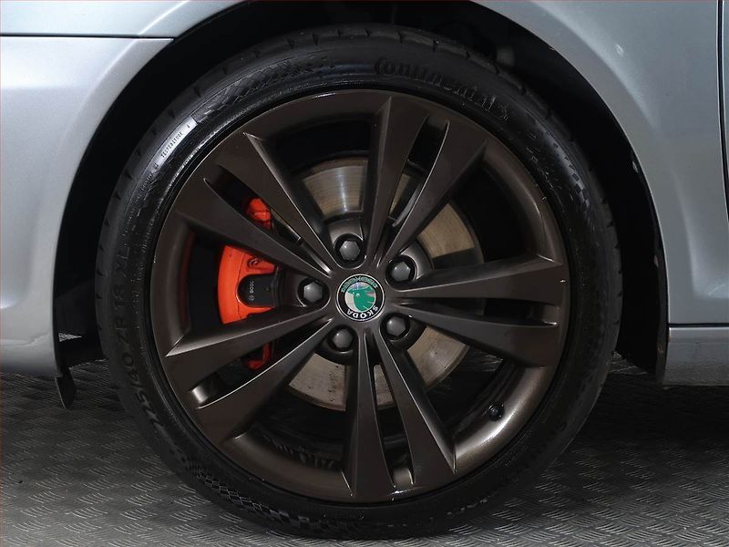 Škoda Octavia (2013) RS 2.0 TSI, Automat, Navi - fotka 15 z 19