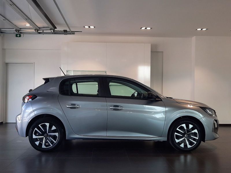 Peugeot 208 (2026) STYLE 1.2 TURBO 100k MAN6 - fotka 7 z 15