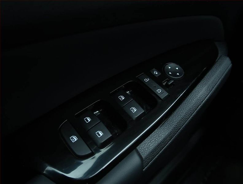 Kia Sportage (2023) Top 1.6 T-GDI MHEV - fotka 18 z 27