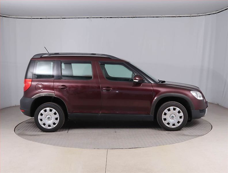 Škoda Yeti (2011) 1.2 TSI, Serv.kniha, po STK - fotka 6 z 14