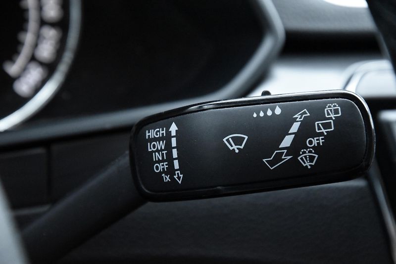 Škoda Superb 2.0 TDi CR,DKLIMA,VÝHŘEV,TEMP - fotka 17 z 50