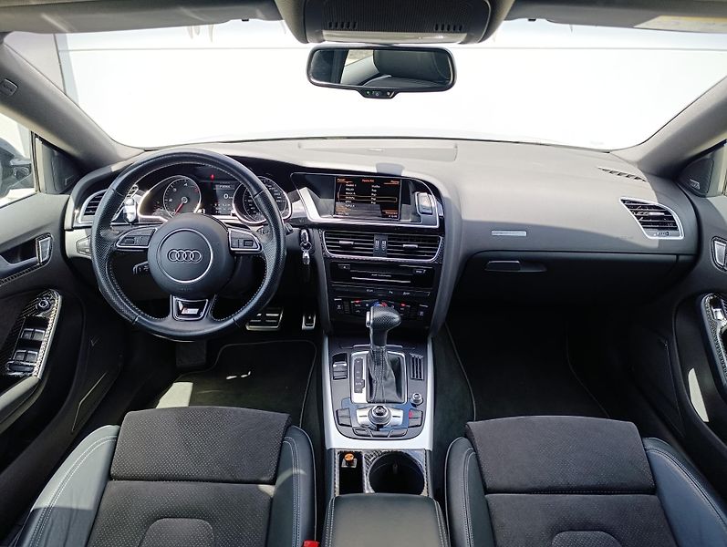 Audi A5 2.0TDI QUATTRO S-LINE ČR  - fotka 22 z 38