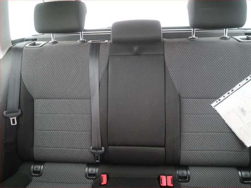 Škoda Octavia (2015) Ambition 1.6 TDI, Serv.kniha - fotka 8 z 15