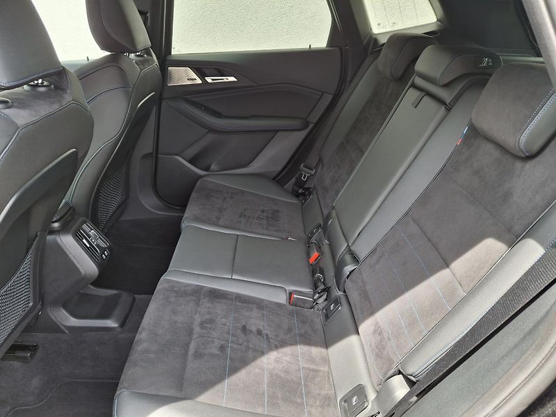 BMW Řada 2 218i Active Tourer M-Sport - fotka 10 z 17