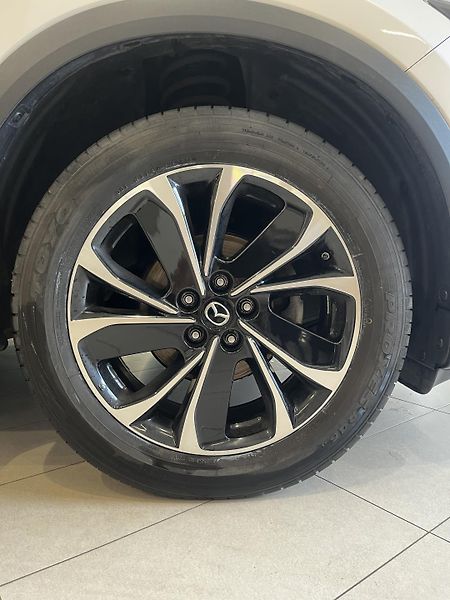 Mazda CX-5 (2024) 2.5L G194 6AT AWD EXCLUSIVE - fotka 9 z 22
