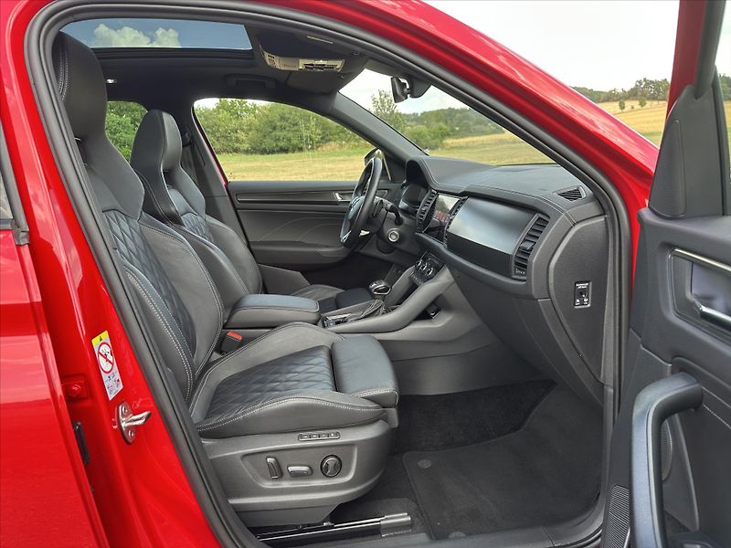 Škoda Kodiaq 2,0 TDI 147kW Sportline Zaruka - fotka 18 z 44