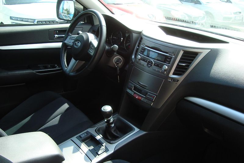 Subaru Outback (2011) 2.0 D,AWD,ČR, 2.Maj.Servis.Kn. - fotka 49 z 76