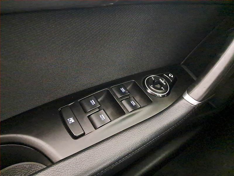 Hyundai i40 (2014) 1.7 CRDi, Serv.kniha, Tempomat - fotka 20 z 20