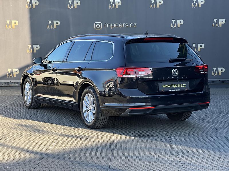 Volkswagen Passat (2020) 2.0TDi MAN Business RZV - fotka 6 z 50