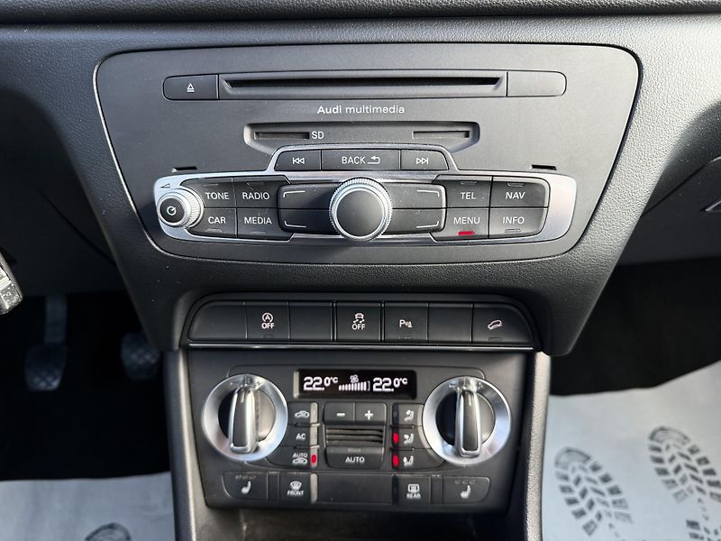 Audi Q3 2,0 TFSI Quattro REZERVACE - fotka 26 z 33