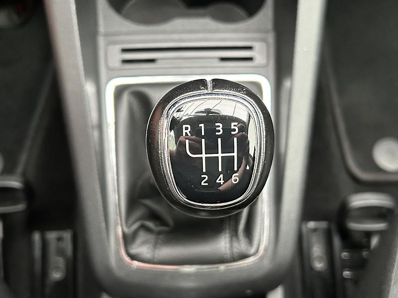 Škoda Fabia 1.0 TSI Style - fotka 17 z 26