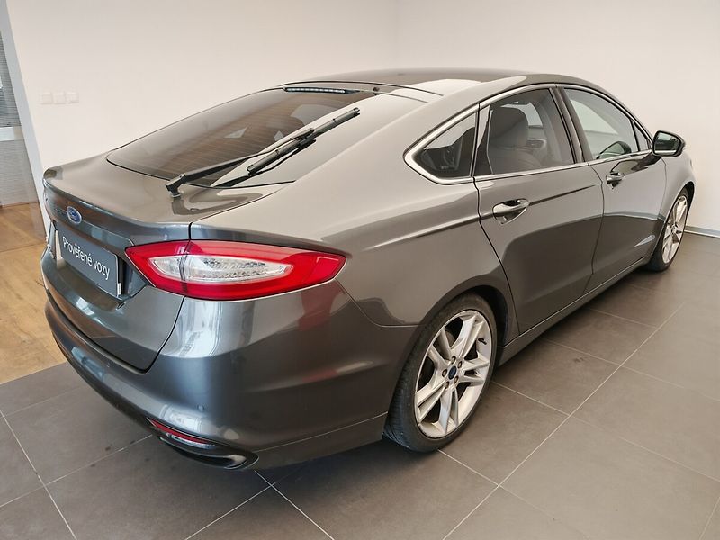 Ford Mondeo Titanium 2.0 EcoBoost 179kW au - fotka 3 z 42