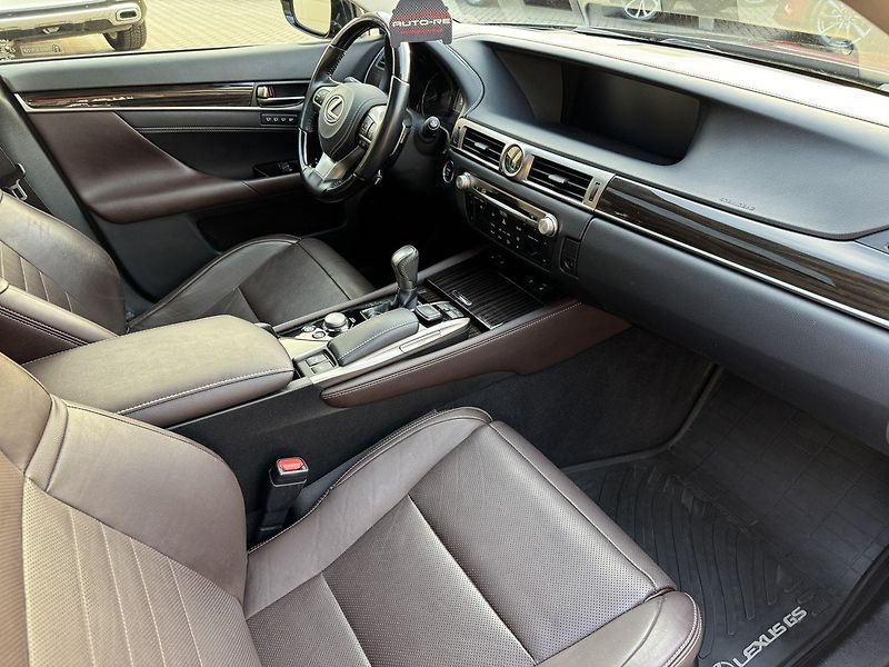 Lexus GS 450h (2018) 3.5i Hybrid LED Navi Kamera - fotka 17 z 49