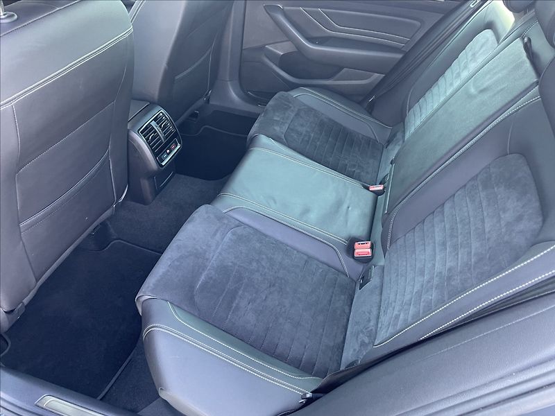 Volkswagen Passat 2,0 TSI 200KW 4X4 DSG ČR. - fotka 22 z 29