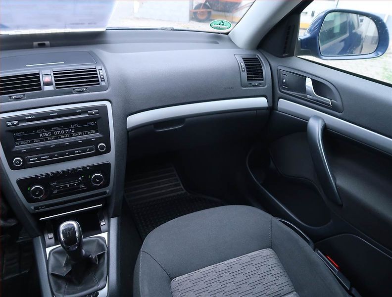 Škoda Octavia (2013) Ambition 1.6 TDI, Eko.zaplacen - fotka 8 z 15
