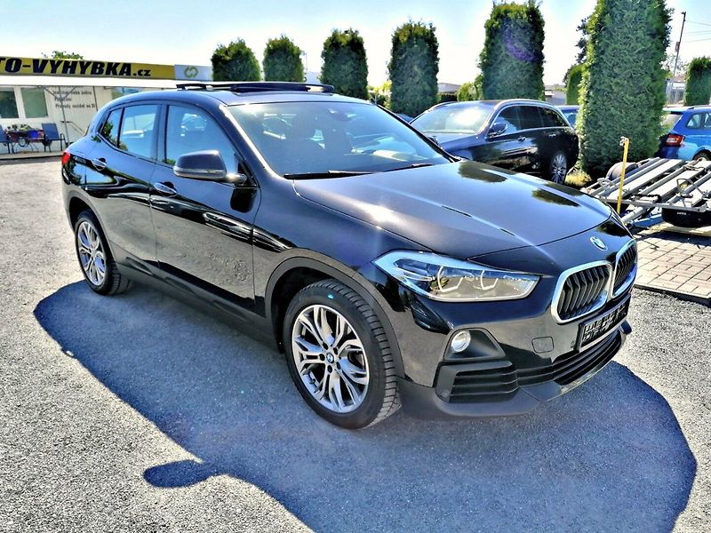 BMW X2 (2020) 2.0 20i 141kW A/T Kůže - fotka 3 z 36