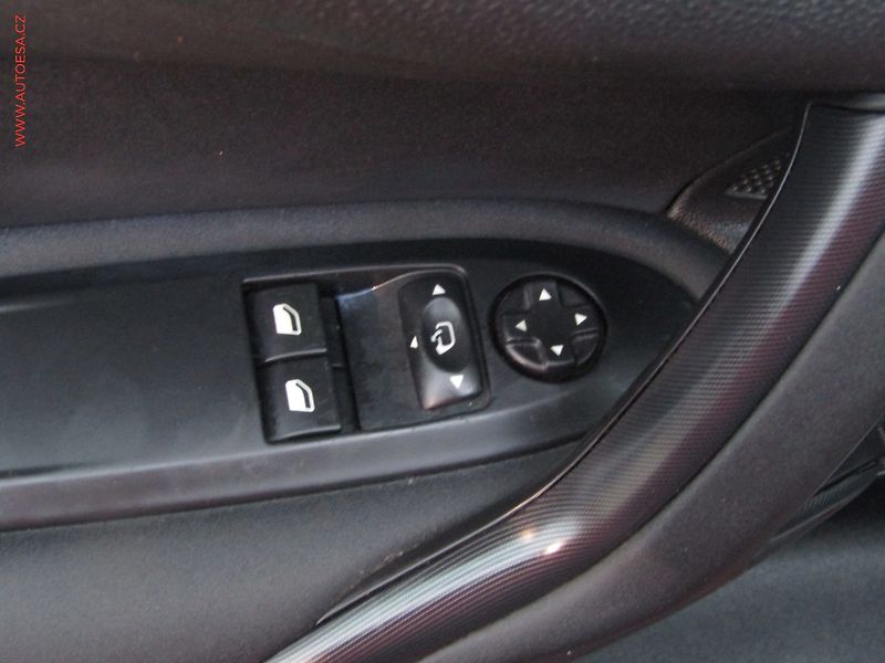 DS Automobiles DS4 (2013) 1.6HDi, ČR, AC, výhřev sed. - fotka 11 z 18
