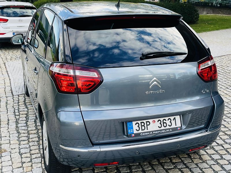 Citroën C4 Picasso 1.6i 88KW MANUÁL LED SENZORY - fotka 17 z 42