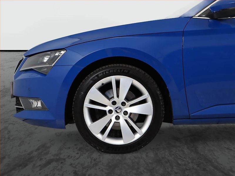 Škoda Superb (2018) 1.4 TSI, Automat, Tempomat - fotka 13 z 20