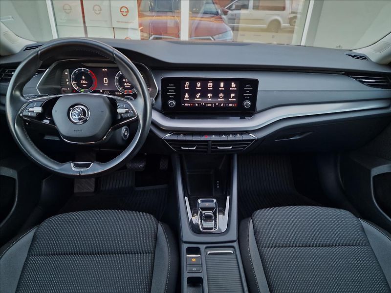 Škoda Octavia 2.0TDI DSG Ambition,ČR,1.Maj. - fotka 24 z 50