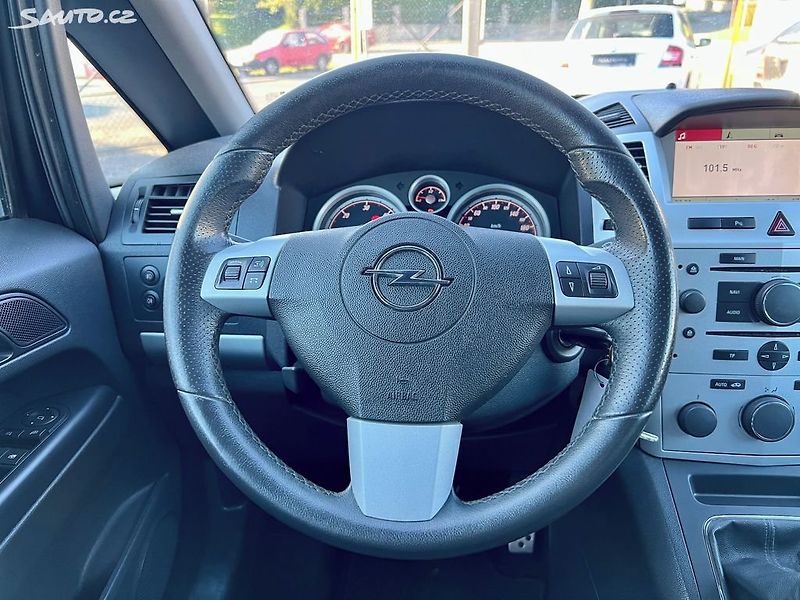 Opel Zafira (2008) 1.7 CDTi 92 kW 7 míst,Sport - fotka 15 z 20