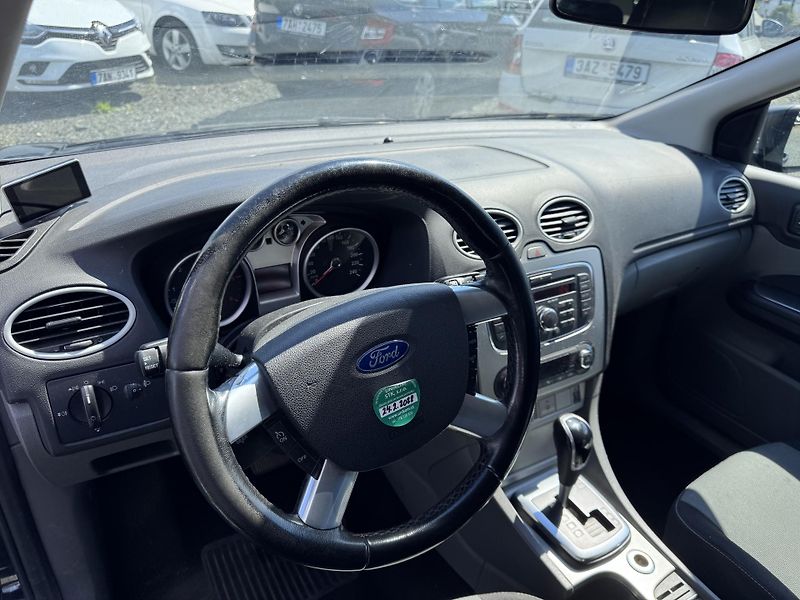 Ford Focus 2.0 TDCi, automat - fotka 13 z 21