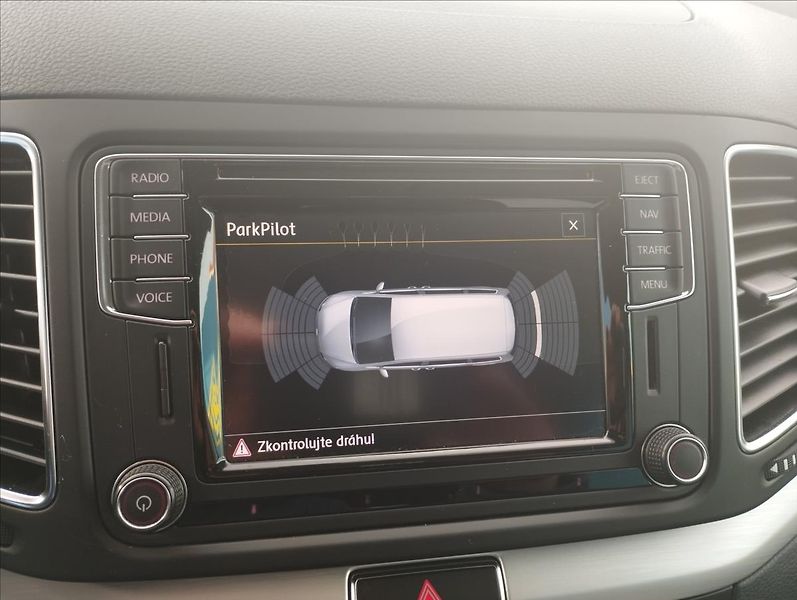 Volkswagen Sharan 2,0 TDi 110KW - fotka 15 z 21