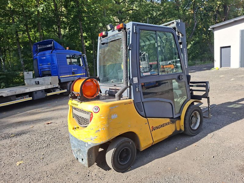 Jungheinrich (2005)  TFG 435-330ZT  3,5 T - fotka 4 z 18